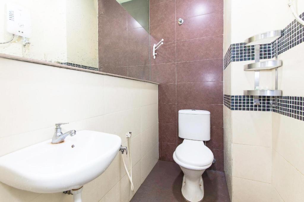 Oyo 90429 Hotel Narasindo Kuala Lumpur Bagian luar foto